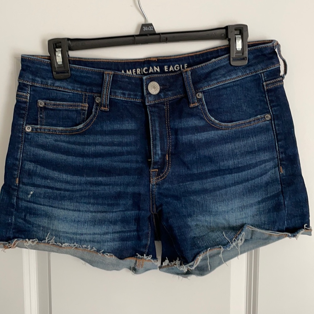 💙American Eagle size 10 dark wash shorts